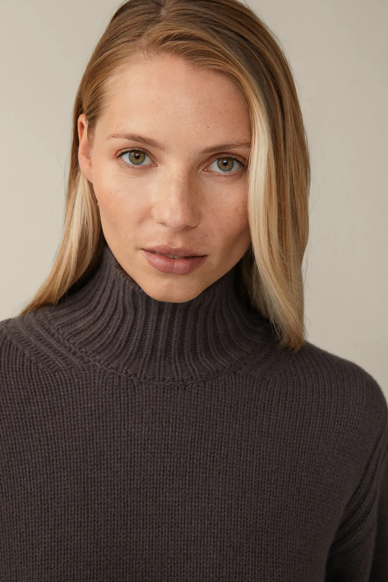Cashmere-Rollkragen-Pullover In