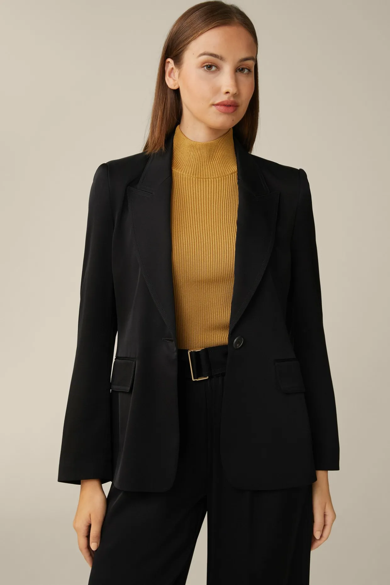 Crepe-Blazer Mit Breitem Revers In