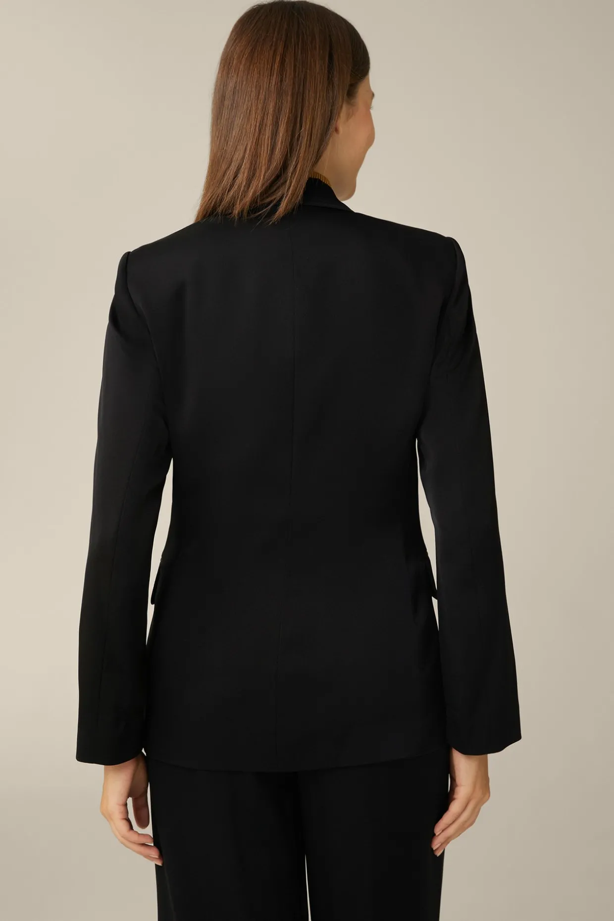 Crepe-Blazer Mit Breitem Revers In