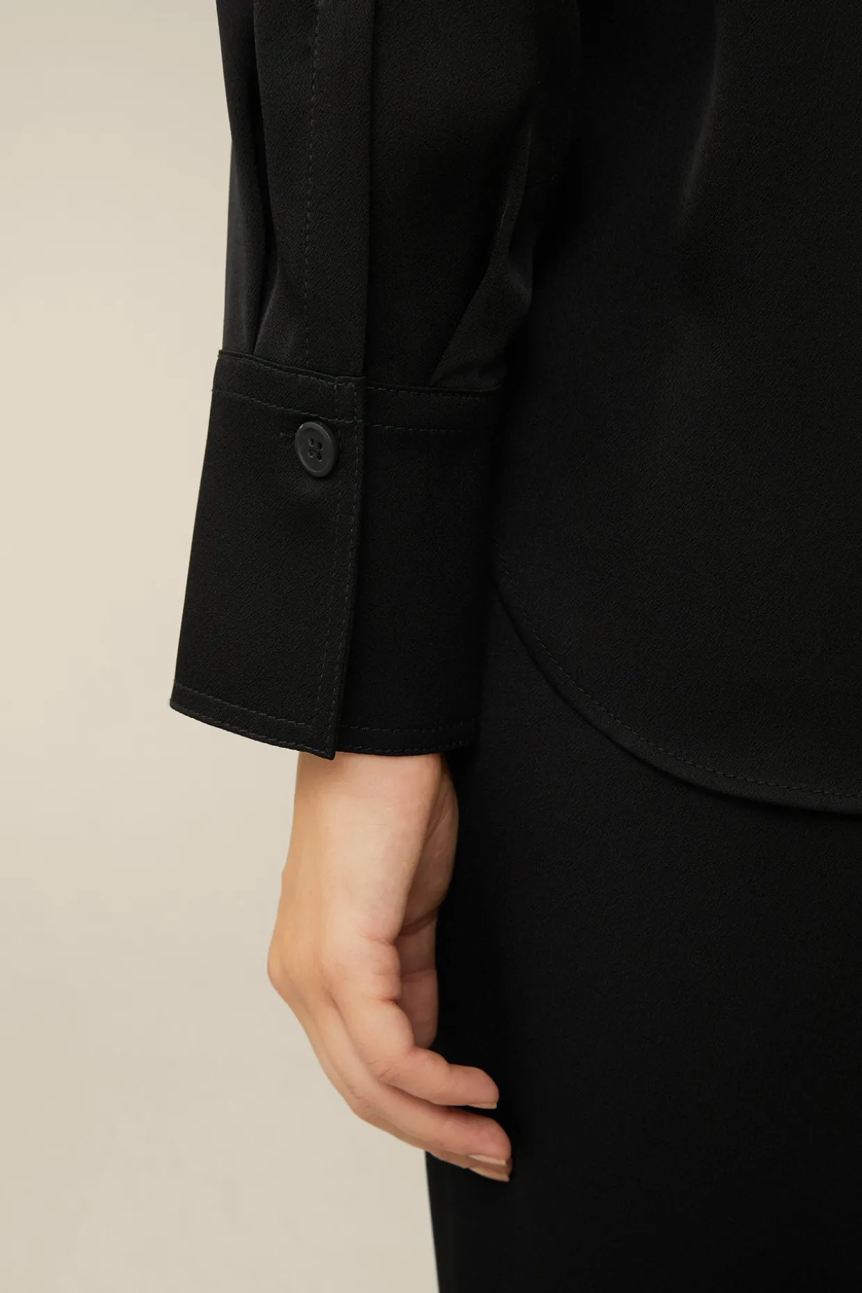 Crepe-Hemdbluse In