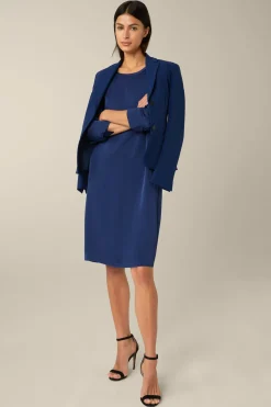 Crepe-Kleid In H-Linie In