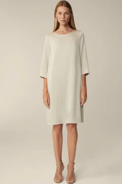 Crepe-Kleid In H-Linie In