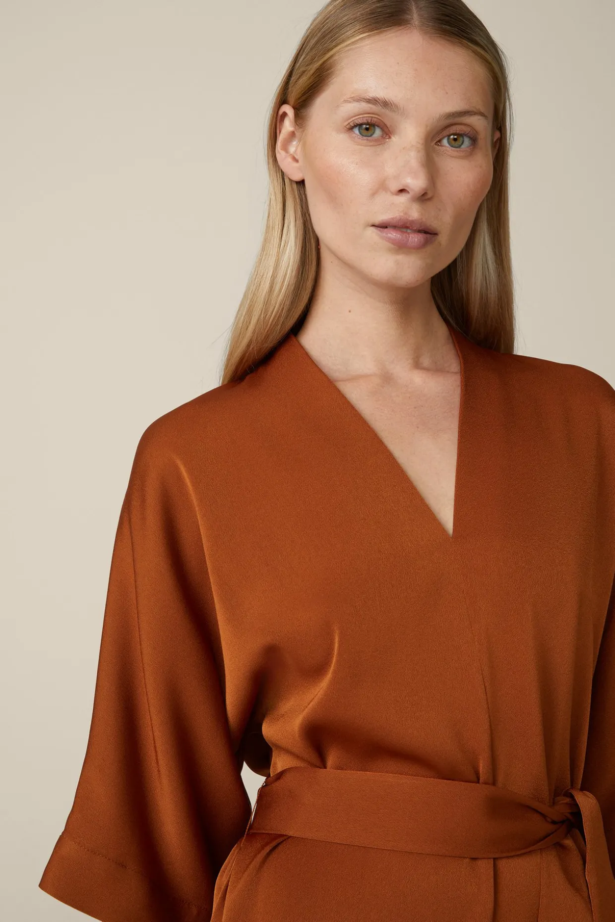 Crepe-Kleid In Midi-Lange In