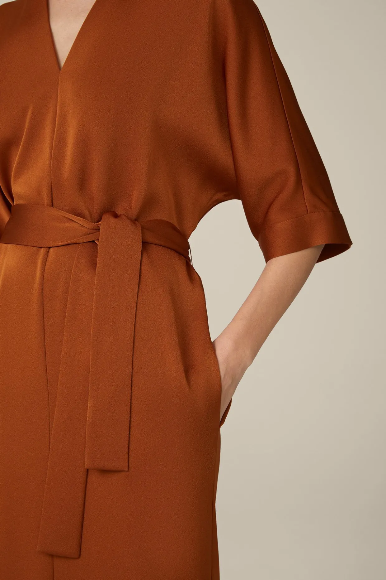 Crepe-Kleid In Midi-Lange In