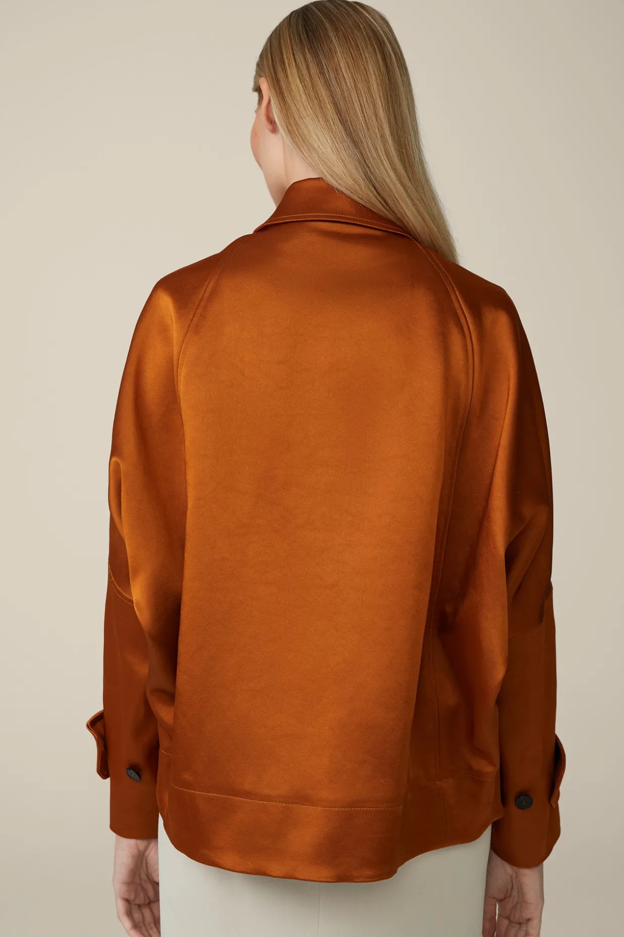 Duchesse-Satin-Cape-Jacke In Kupfer