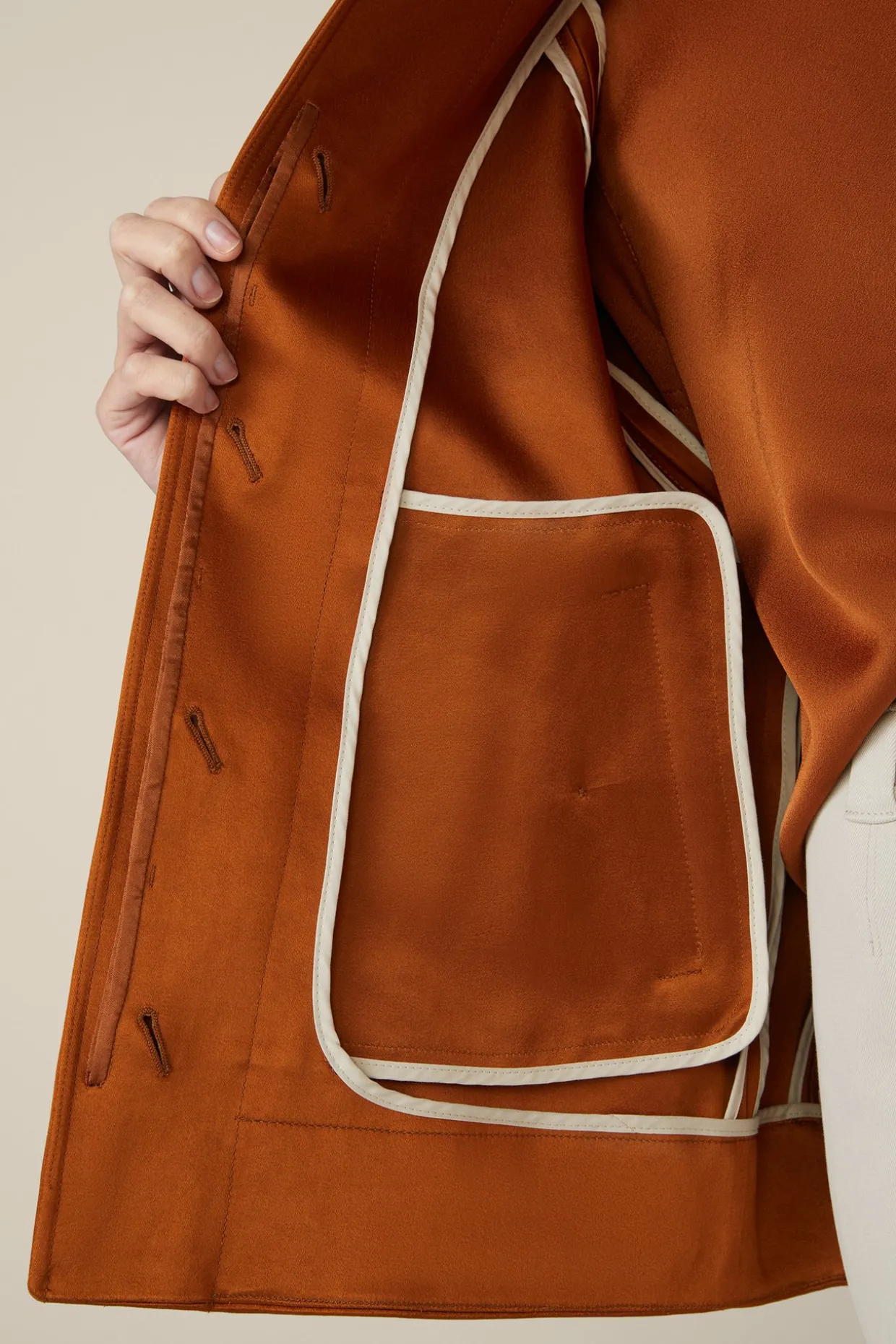 Duchesse-Satin-Cape-Jacke In Kupfer