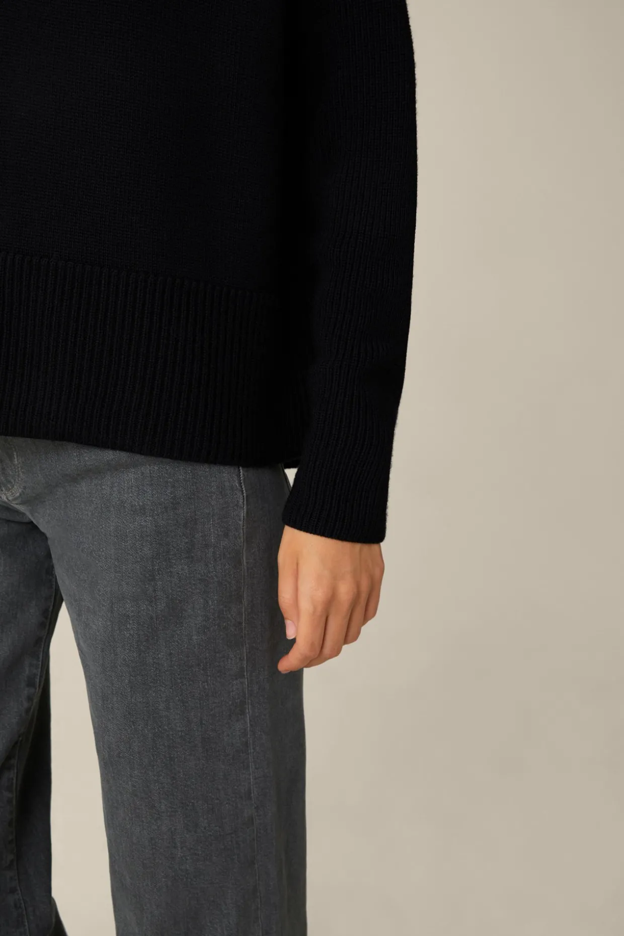 Merino-Strick-Pullover Mit V-Ausschnitt In