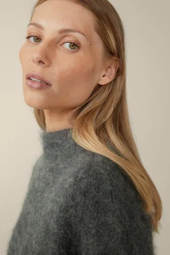 Mohair-Wollmix-Stehkragen-Pullover In