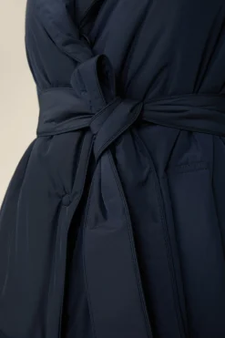 Nylon-City-Mantel In