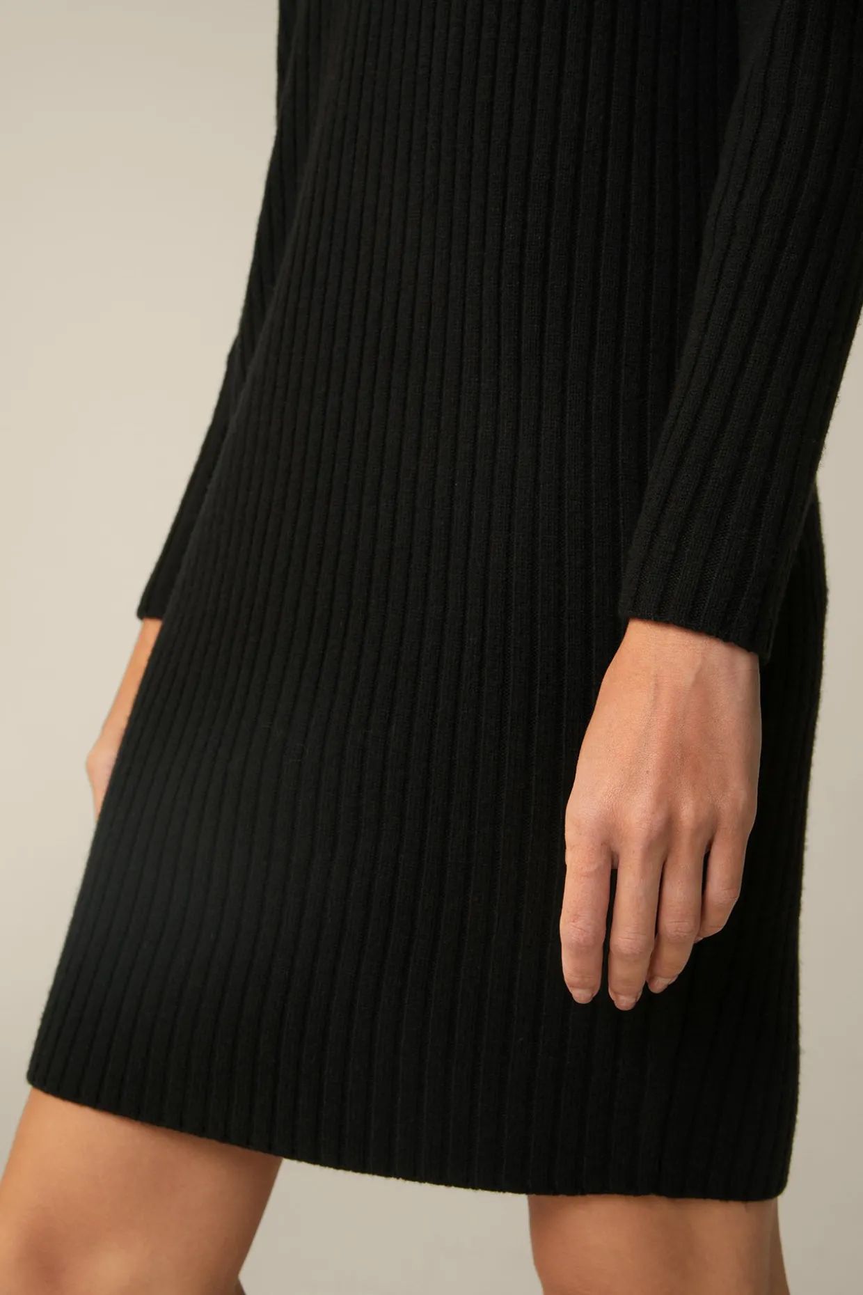 Schurwoll-Cashmeremix-Ripp-Strick-Kleid In