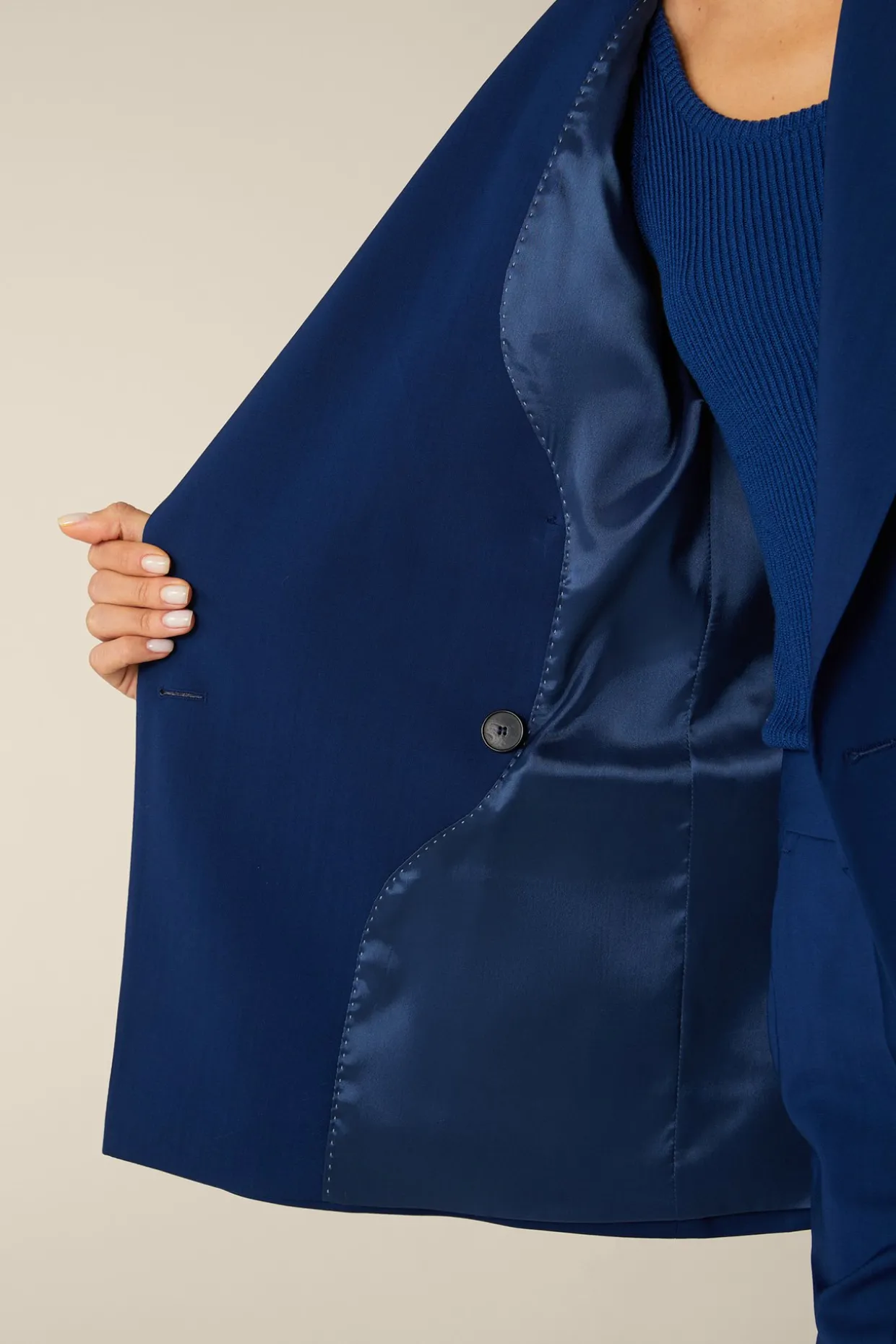 Schurwoll-Doppelreiher-Blazer In