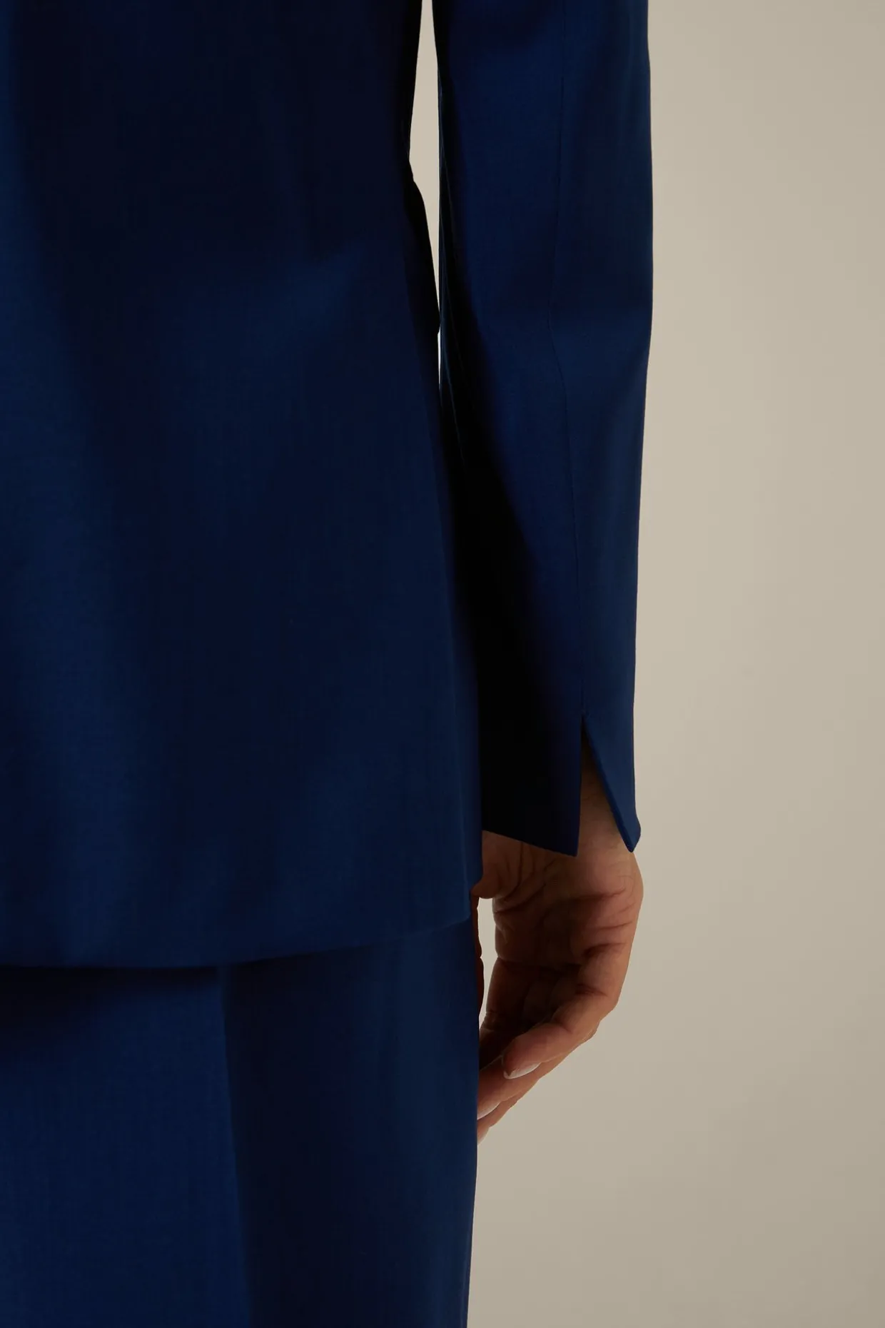 Schurwoll-Doppelreiher-Blazer In