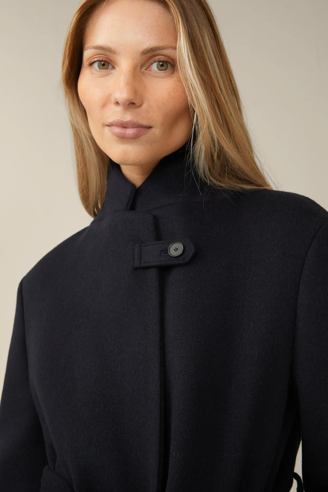 Schurwoll-Roben-Mantel Mit Cashmere In