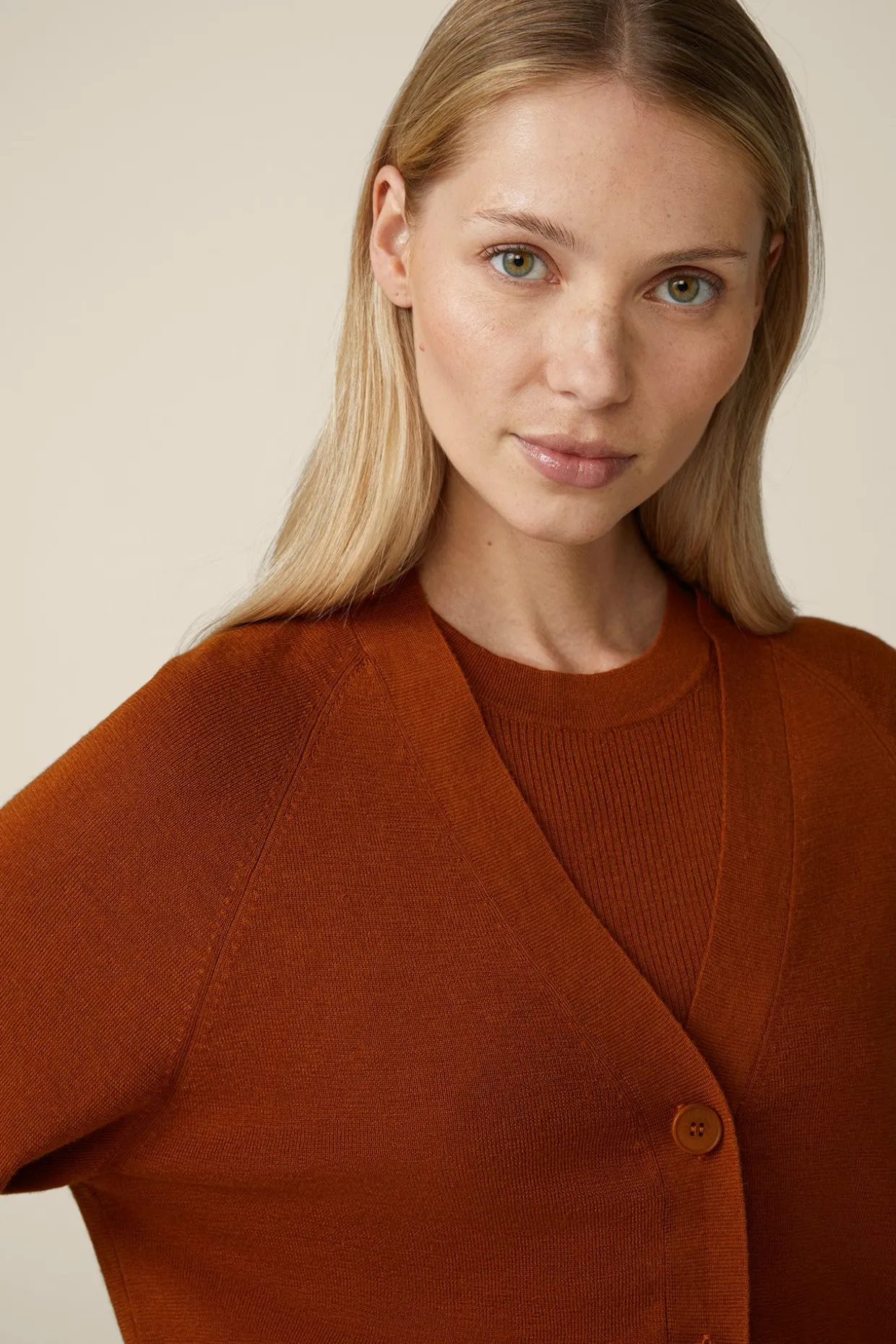 Schurwoll-Seidenmix-Cardigan In Kupfer