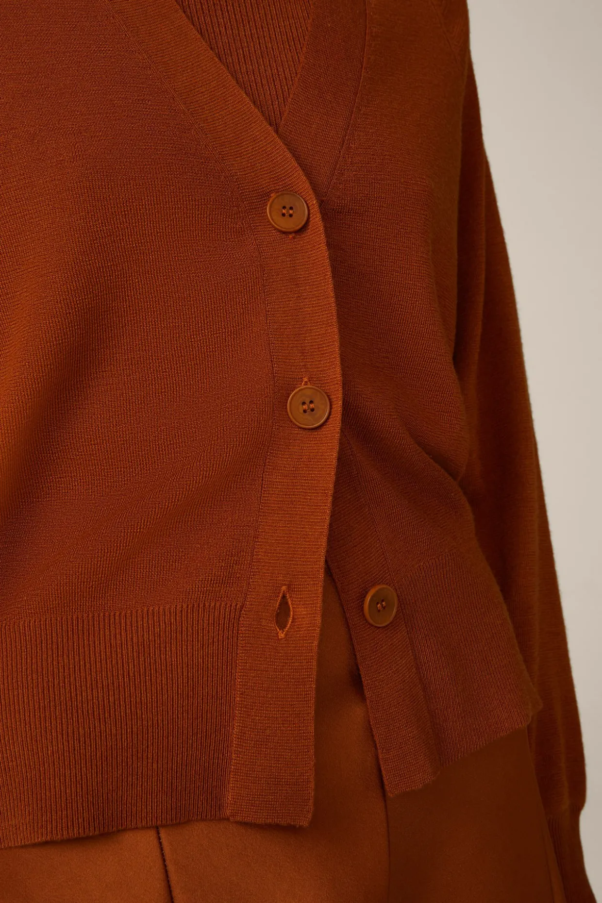Schurwoll-Seidenmix-Cardigan In Kupfer