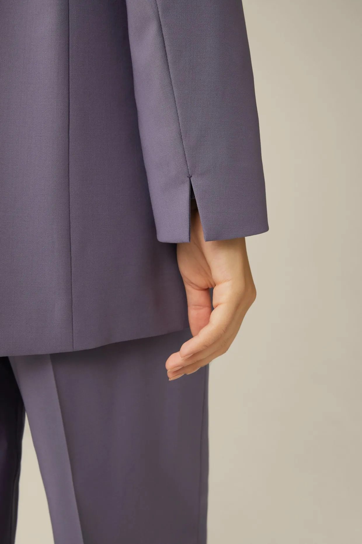 Schurwollstretch-Doppelreiher-Blazer In