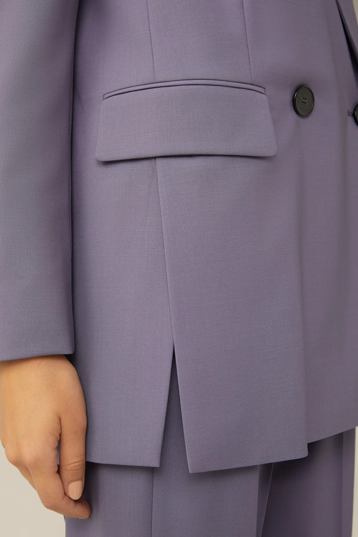 Schurwollstretch-Doppelreiher-Blazer In