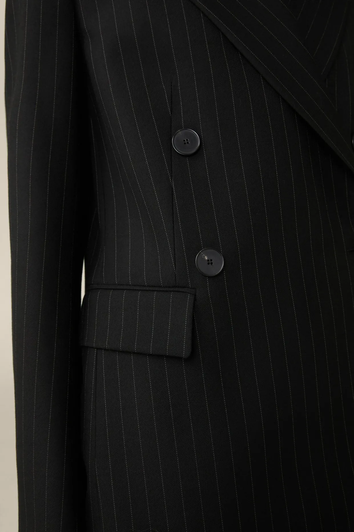 Schurwoll-Twill-Doppelreiher-Blazer Mit Nadelstreifen In