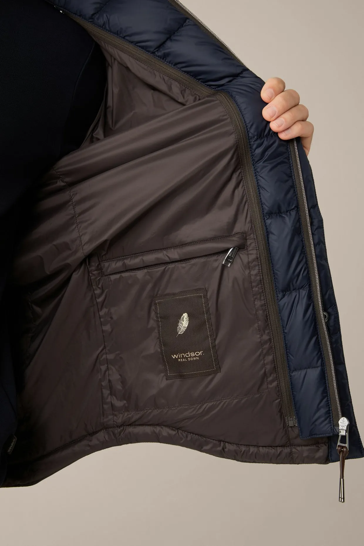 Stepp-Nylon-Jacke Cossato Mit Brusttaschen In