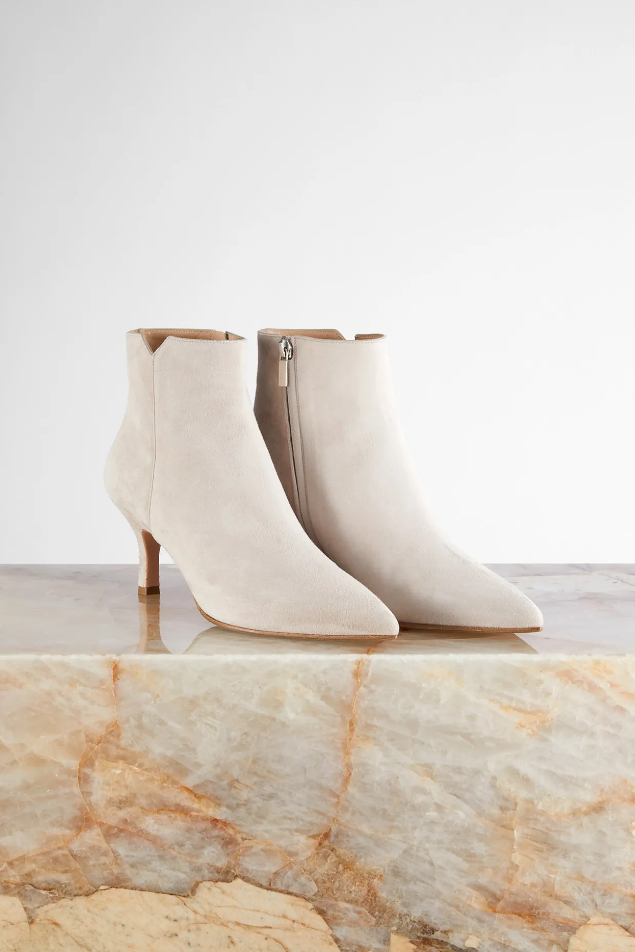 Stiefelette Aus Ziegenveloursleder By Unutzer In