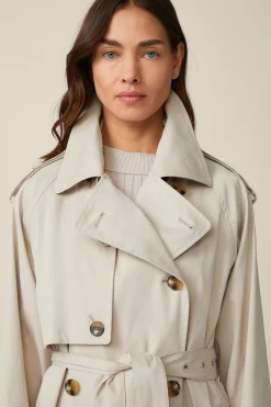 Trenchcoat In