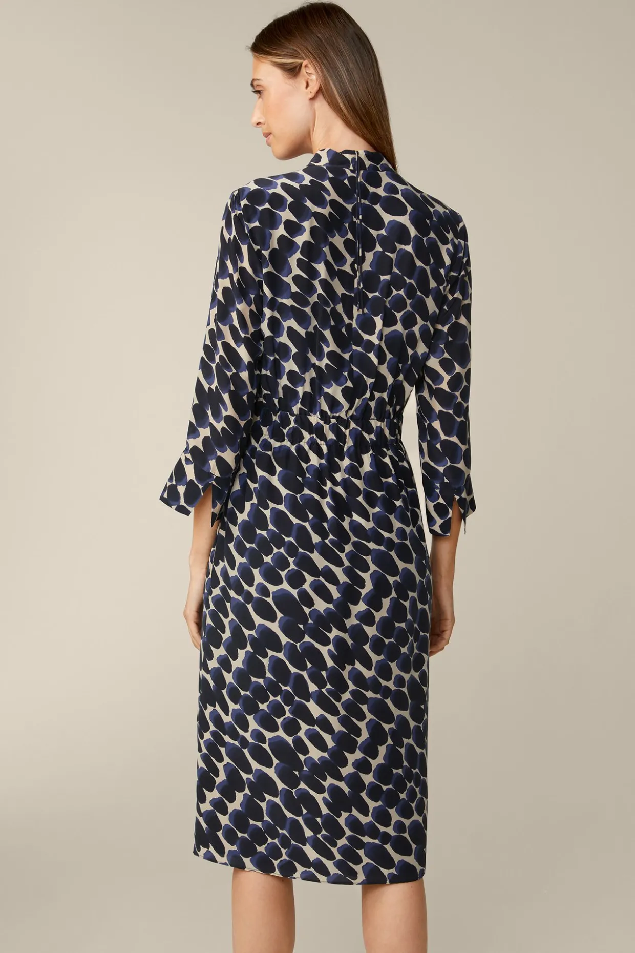 Viskose-Seidenmix-Wickel-Kleid In Navy-Beige Gemustert