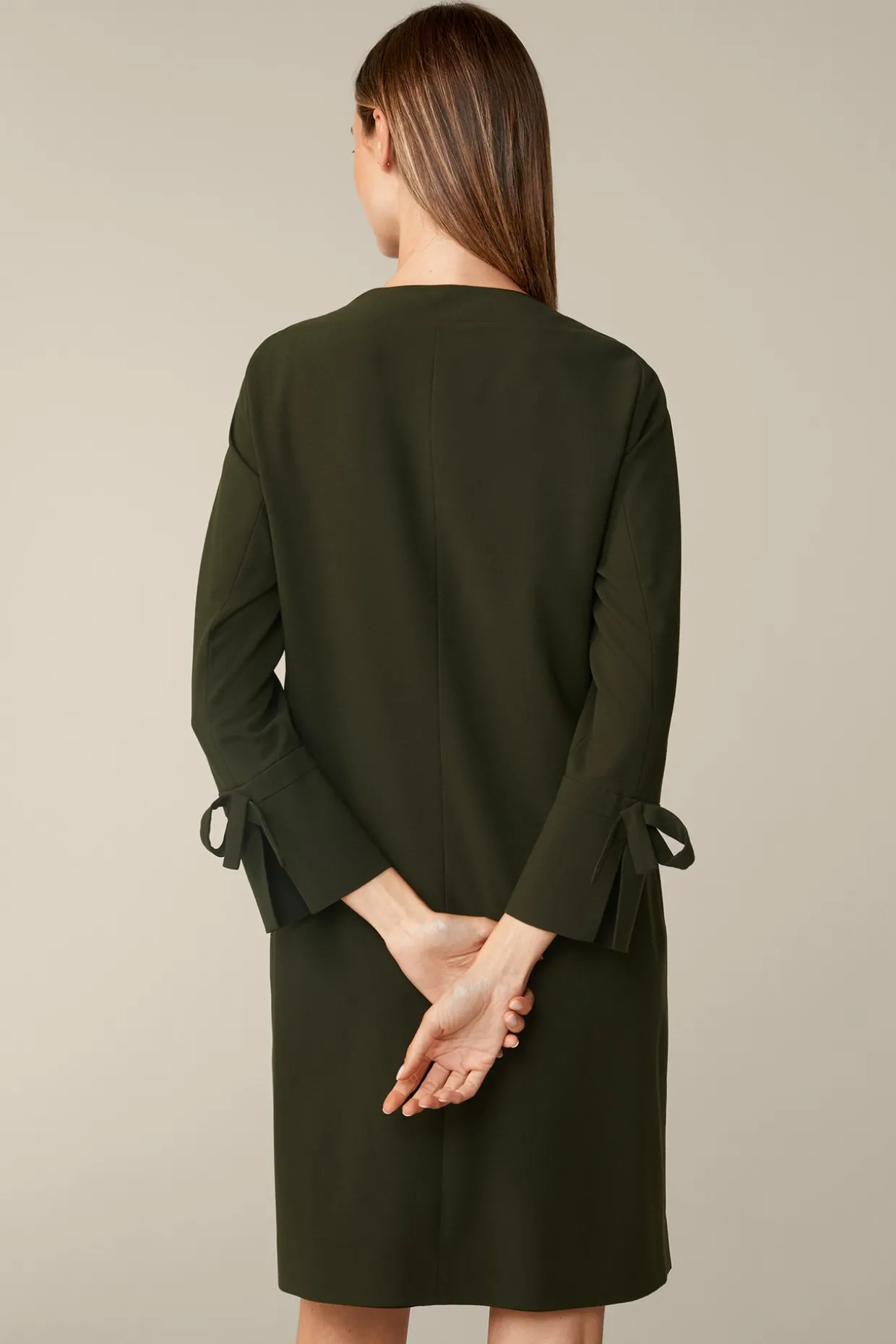 Wollcrepe-Eggshape-Kleid In
