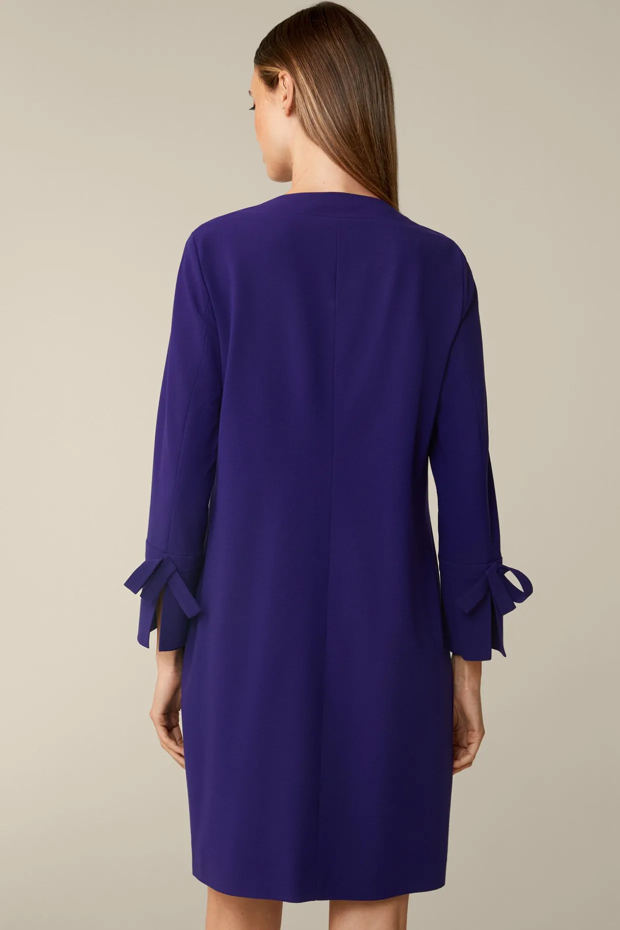 Wollcrepe-Eggshape-Kleid In