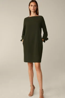 Wollcrepe-Eggshape-Kleid In