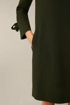 Wollcrepe-Eggshape-Kleid In