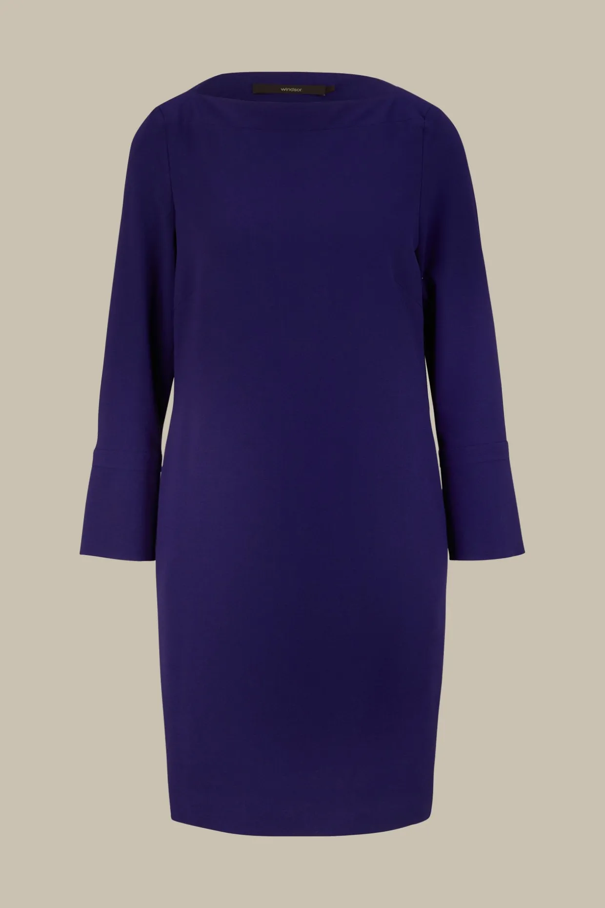 Wollcrepe-Eggshape-Kleid In