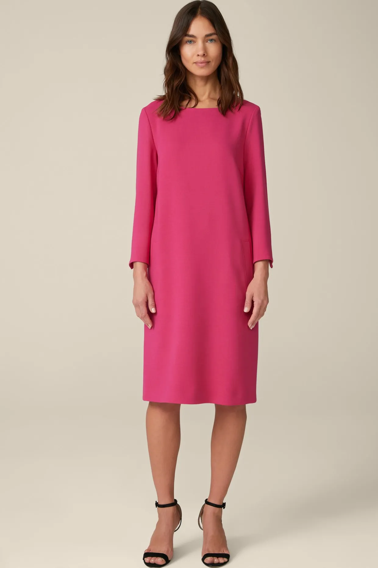Wollcrepe-Kleid In