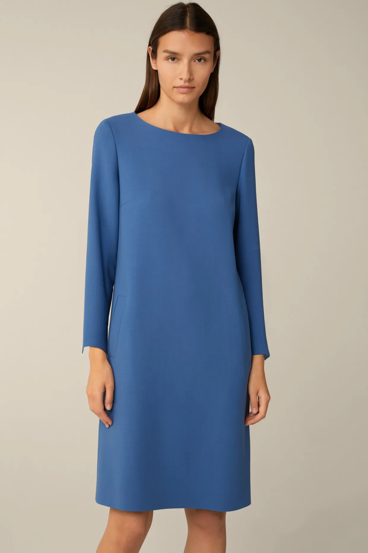 Wollcrepe-Kleid In