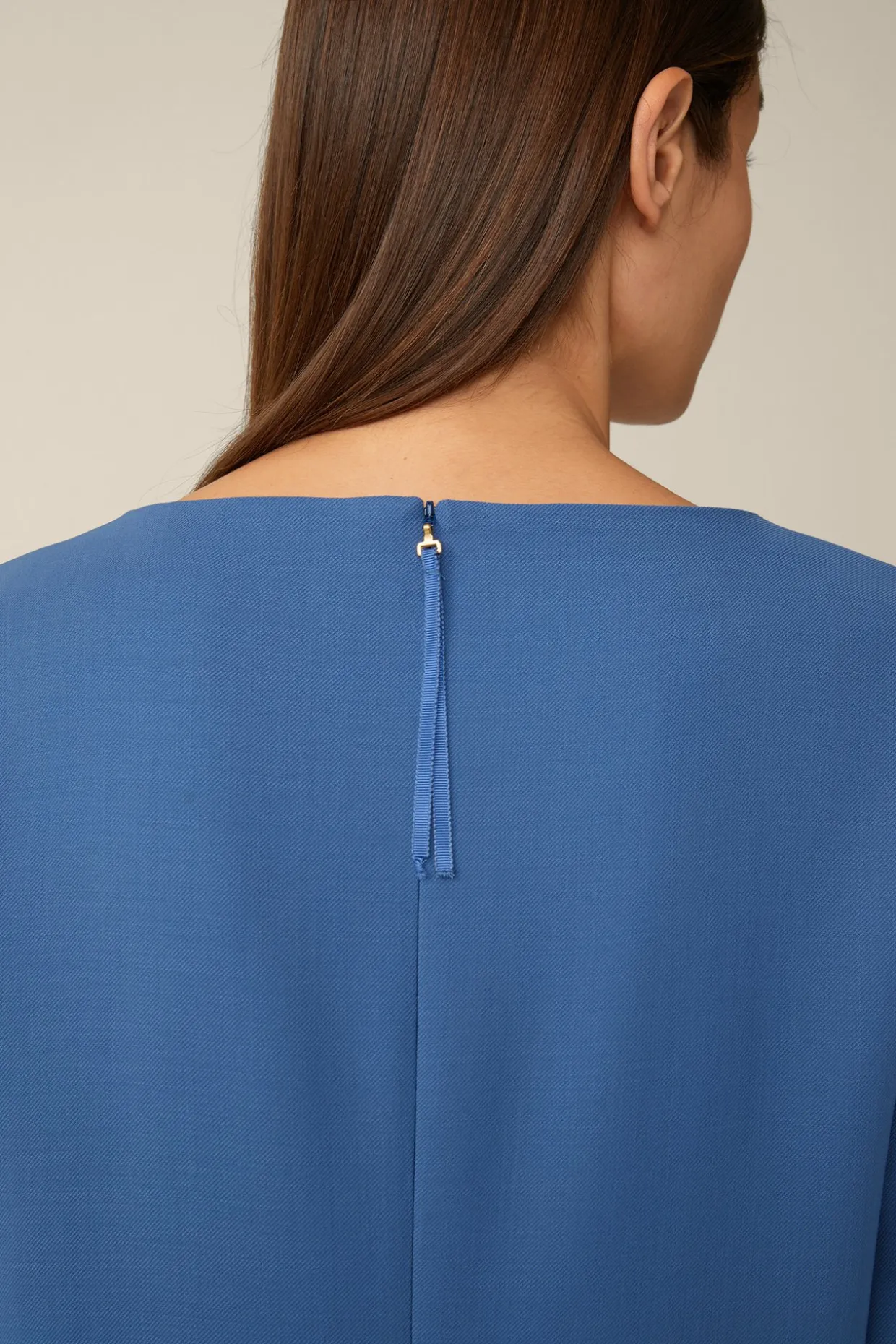 Wollcrepe-Kleid In
