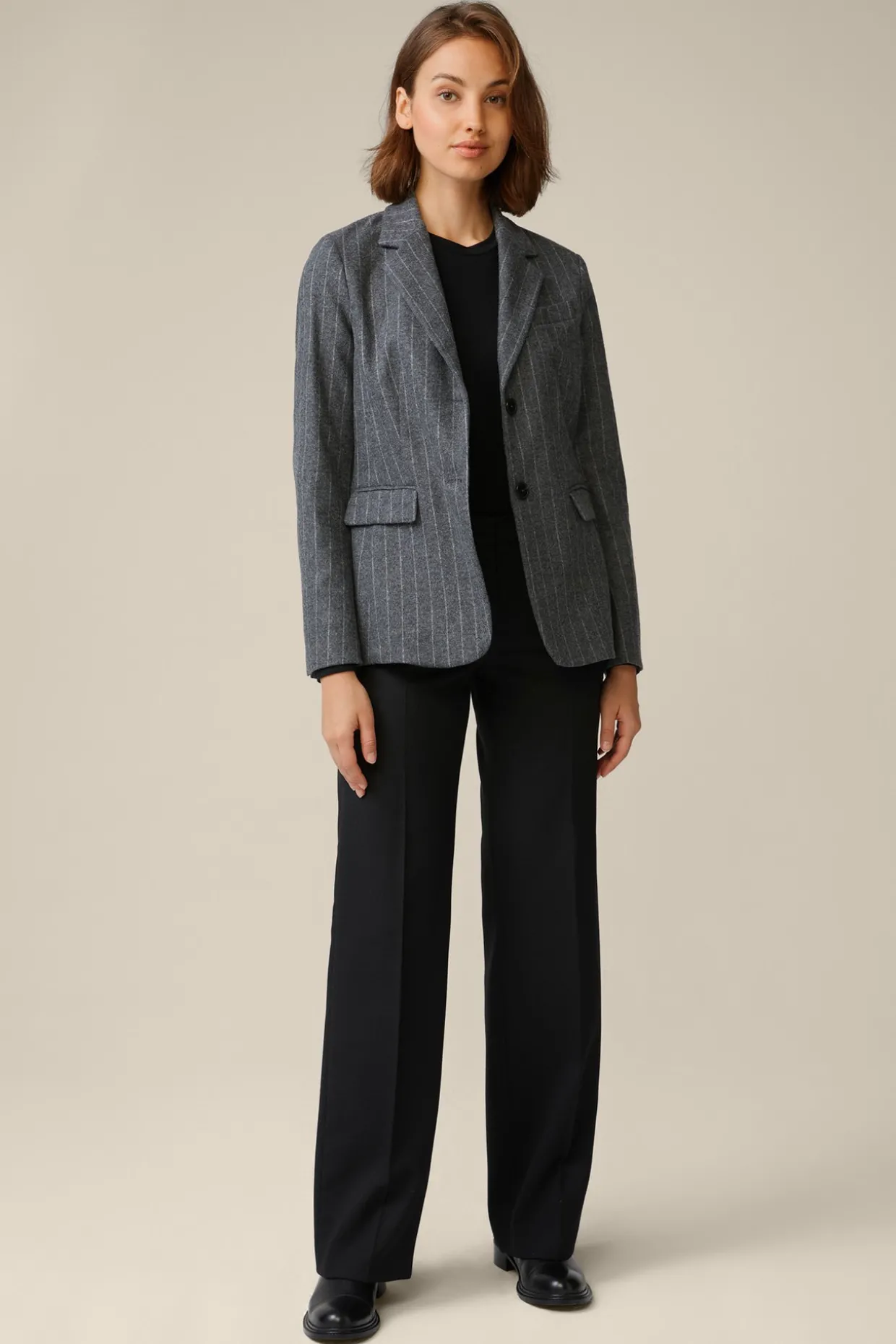 Wollmix-Blazer Mit Kreidestreifen In