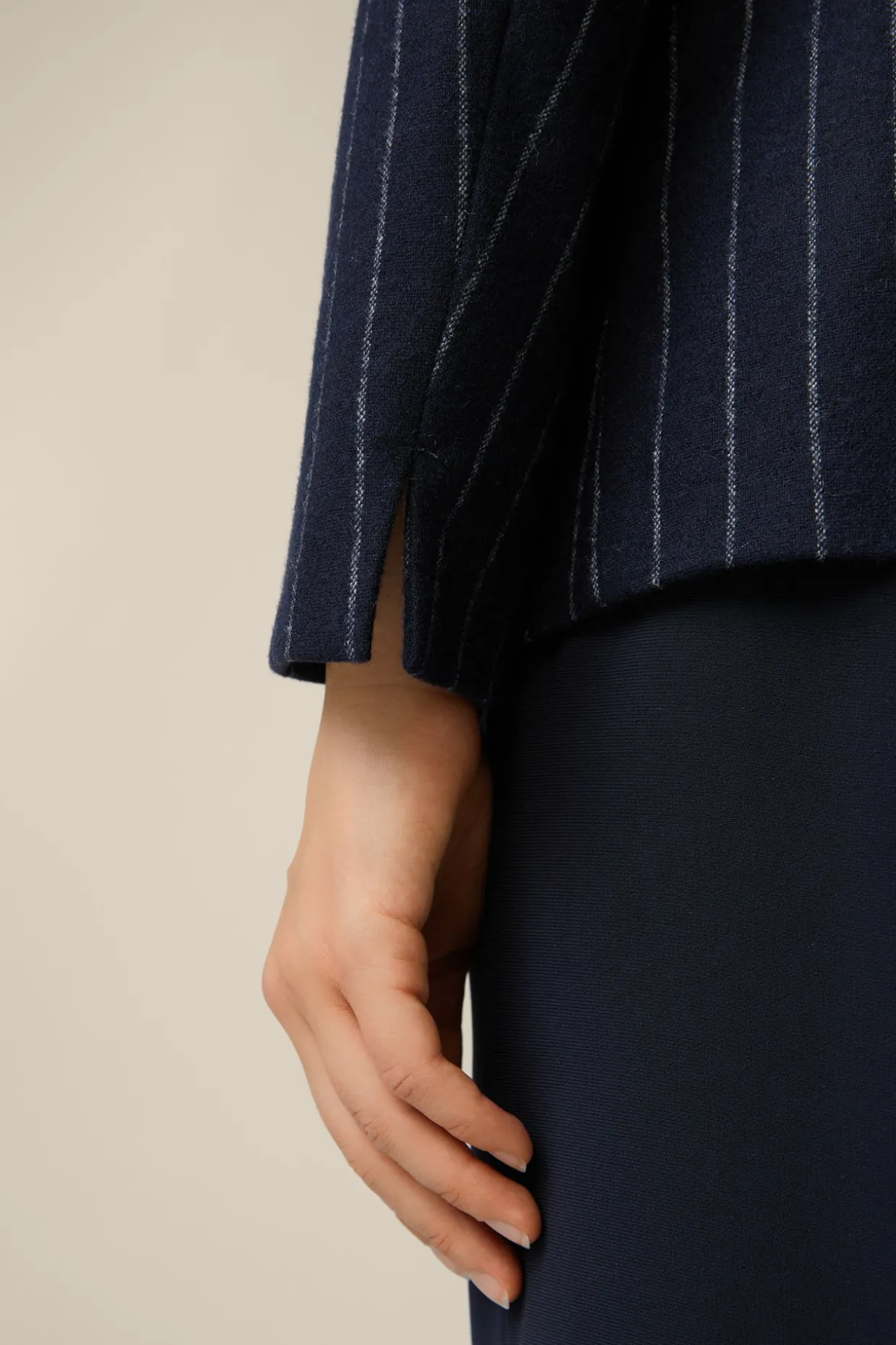 Wollmix-Blazer Mit Kreidestreifen In